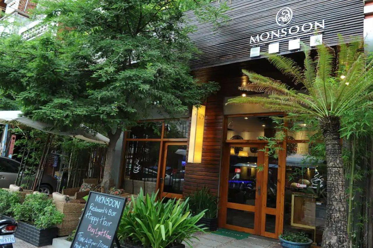 Monsoon Riverside 4* Phnom Penh