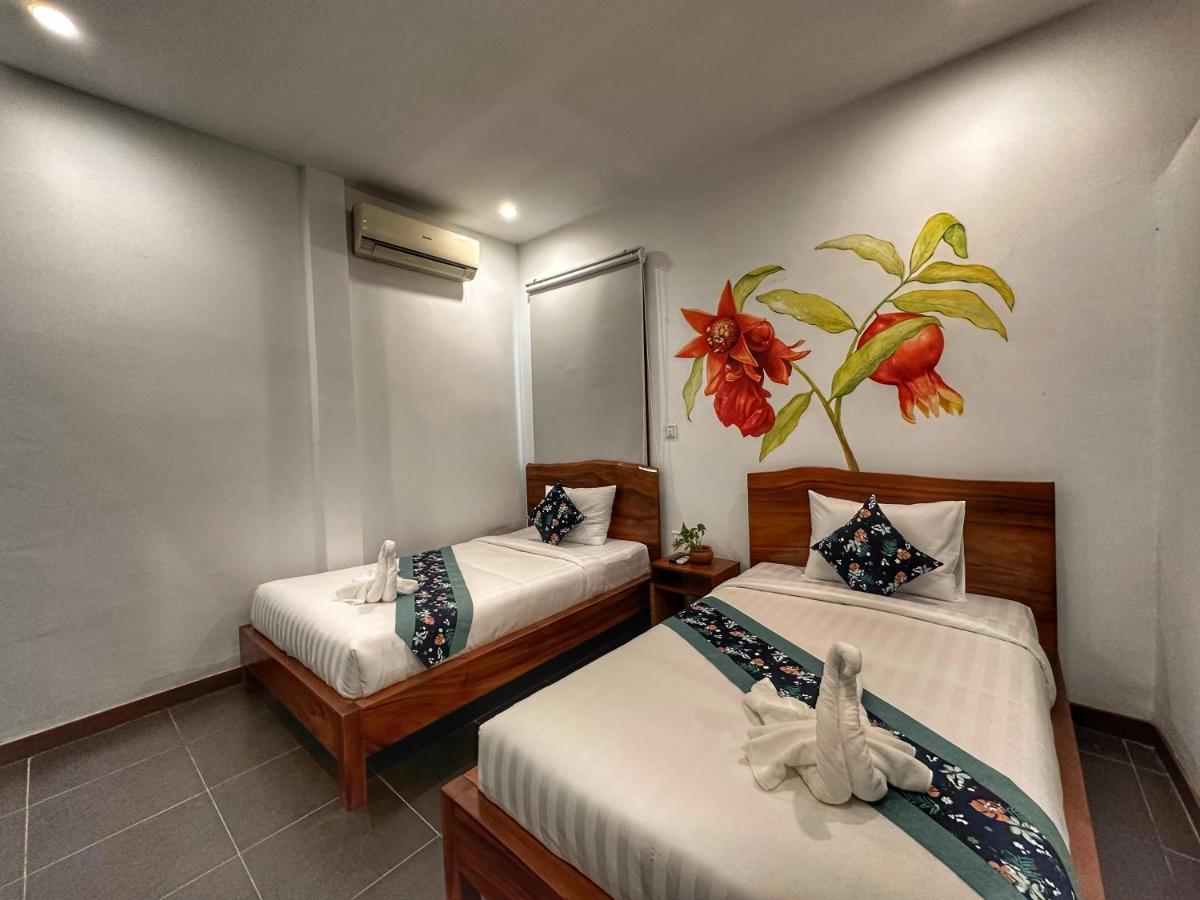 Monsoon Riverside Hotel 4*