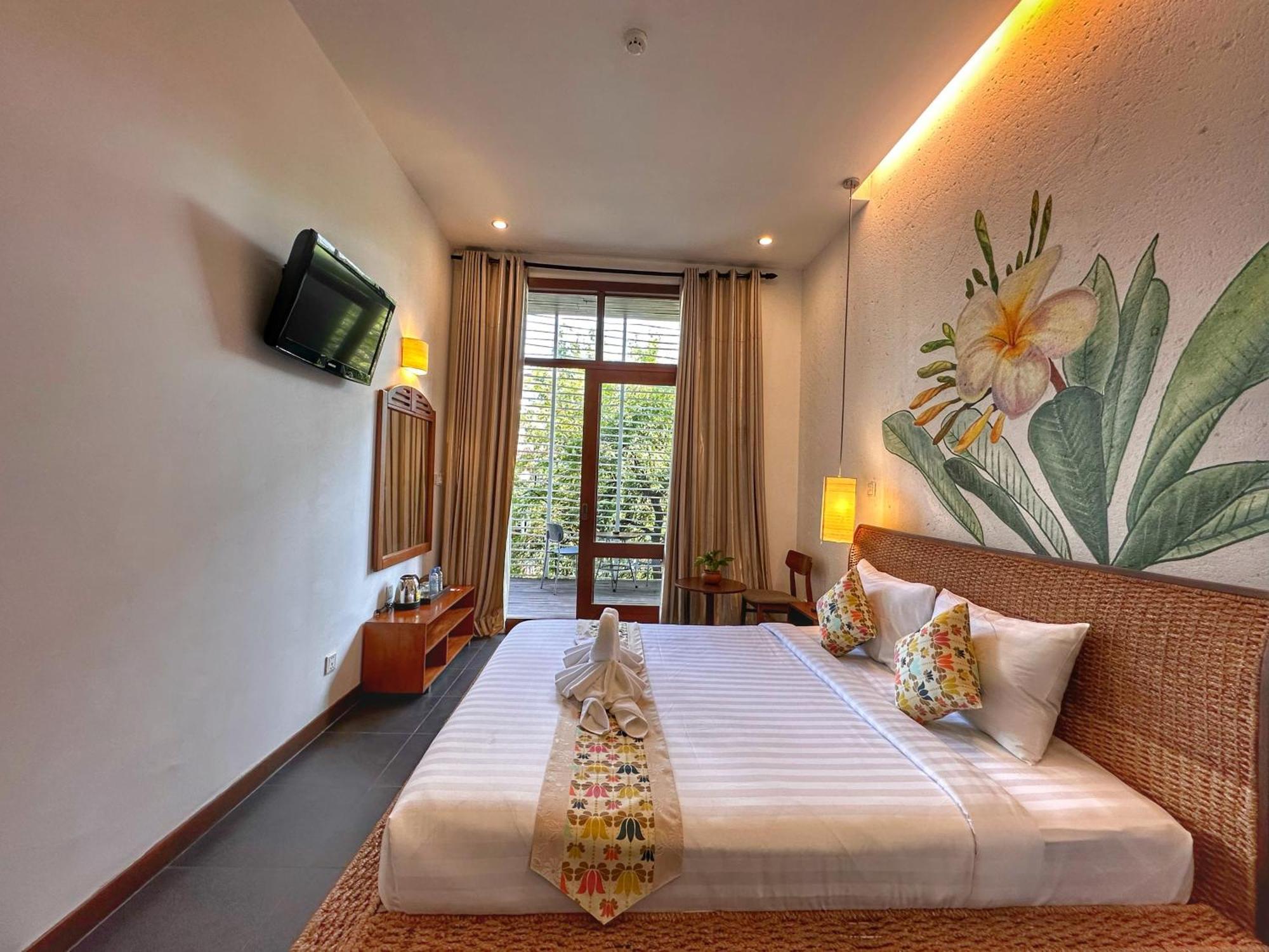 Hotel Monsoon Riverside 4*