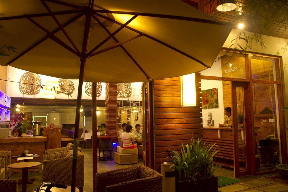 Monsoon Riverside 4* Phnom Penh