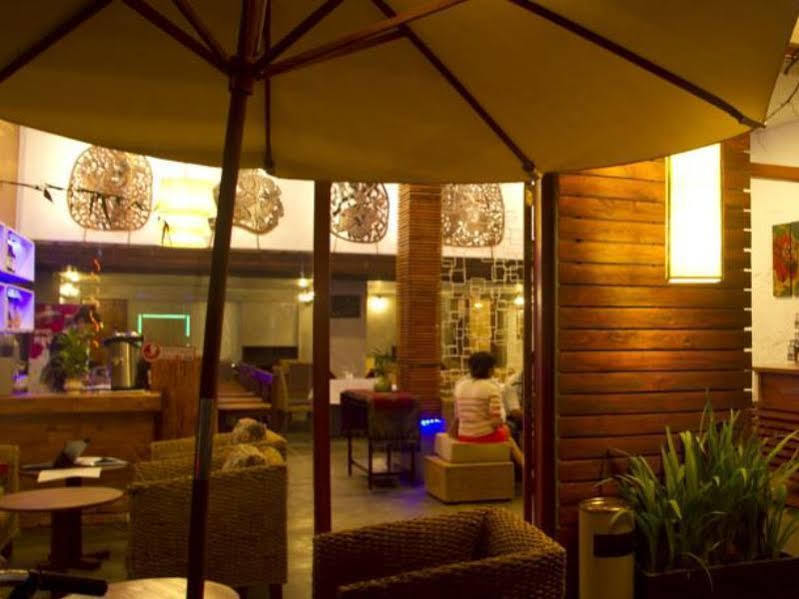 Monsoon Riverside 4* Phnom Penh